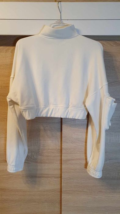 Bluza damska dresowa krótka Bershka rozmiar M/38 w kolorze ecru