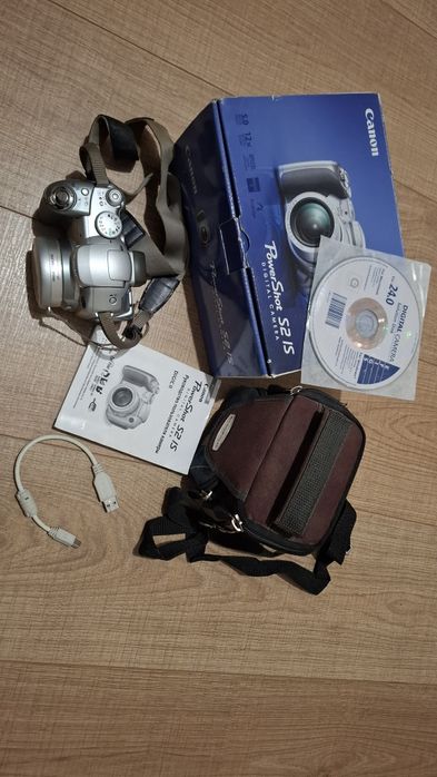 Продам фотоапарт Canon