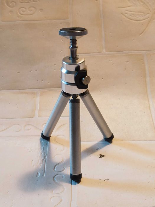 Statyw Tripod Digipod TR563 + gratis - mini statyw