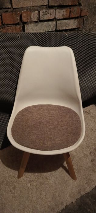 Krzesełko biurkowe
