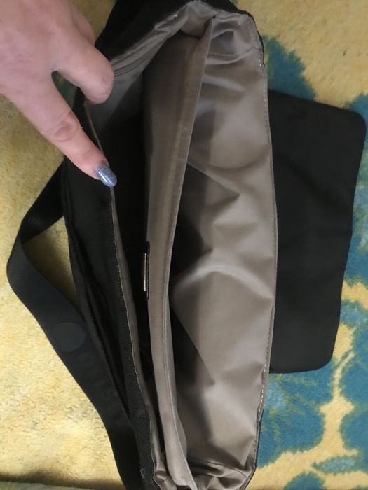 Мужская сумка Delsey для ноутбука и прочих вещей