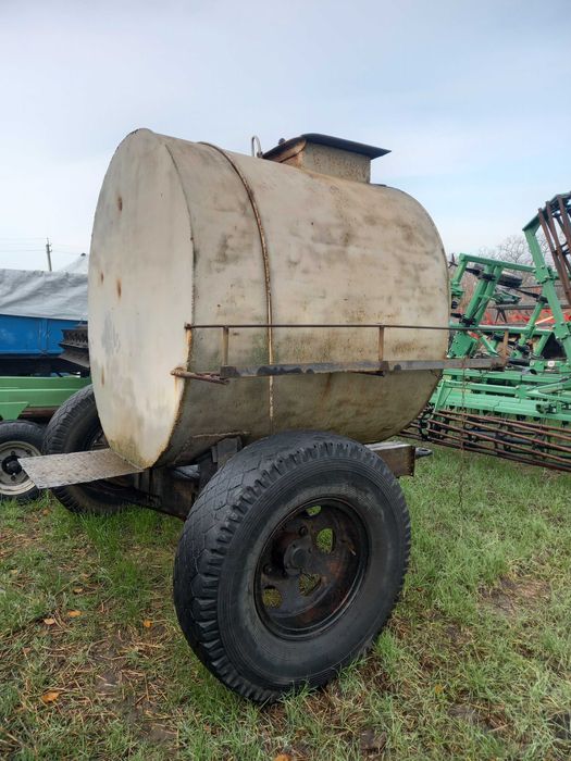 Продам бочку 3 куба