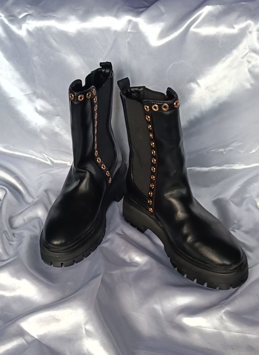 Buty typu botki Reserved roz 38