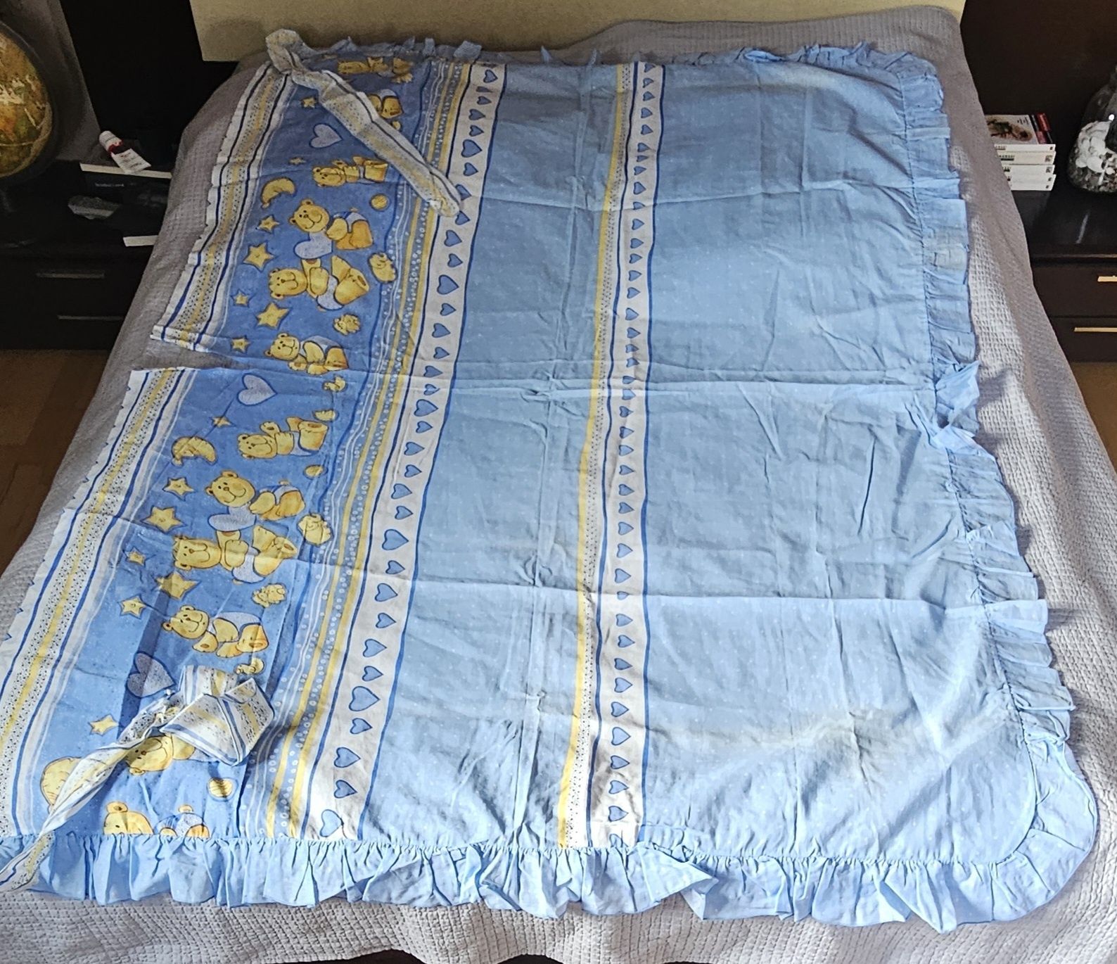 Prześcieradło do łóżeczka/kołyski 
100% bawełna 
Rozmiary 180x125 cm b