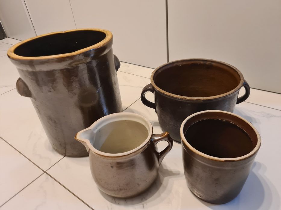 Kruże do ogórków i kapusty