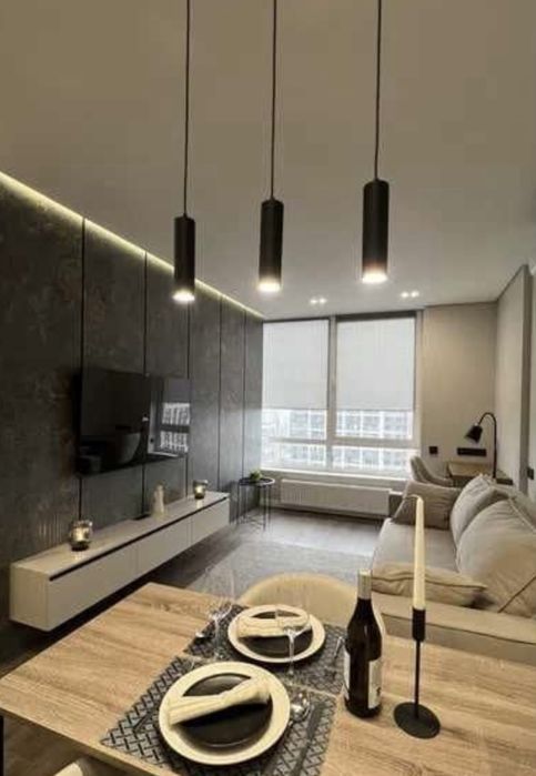 Продам 2к квартиру в ЖК Варшавський 2. Низький поверх