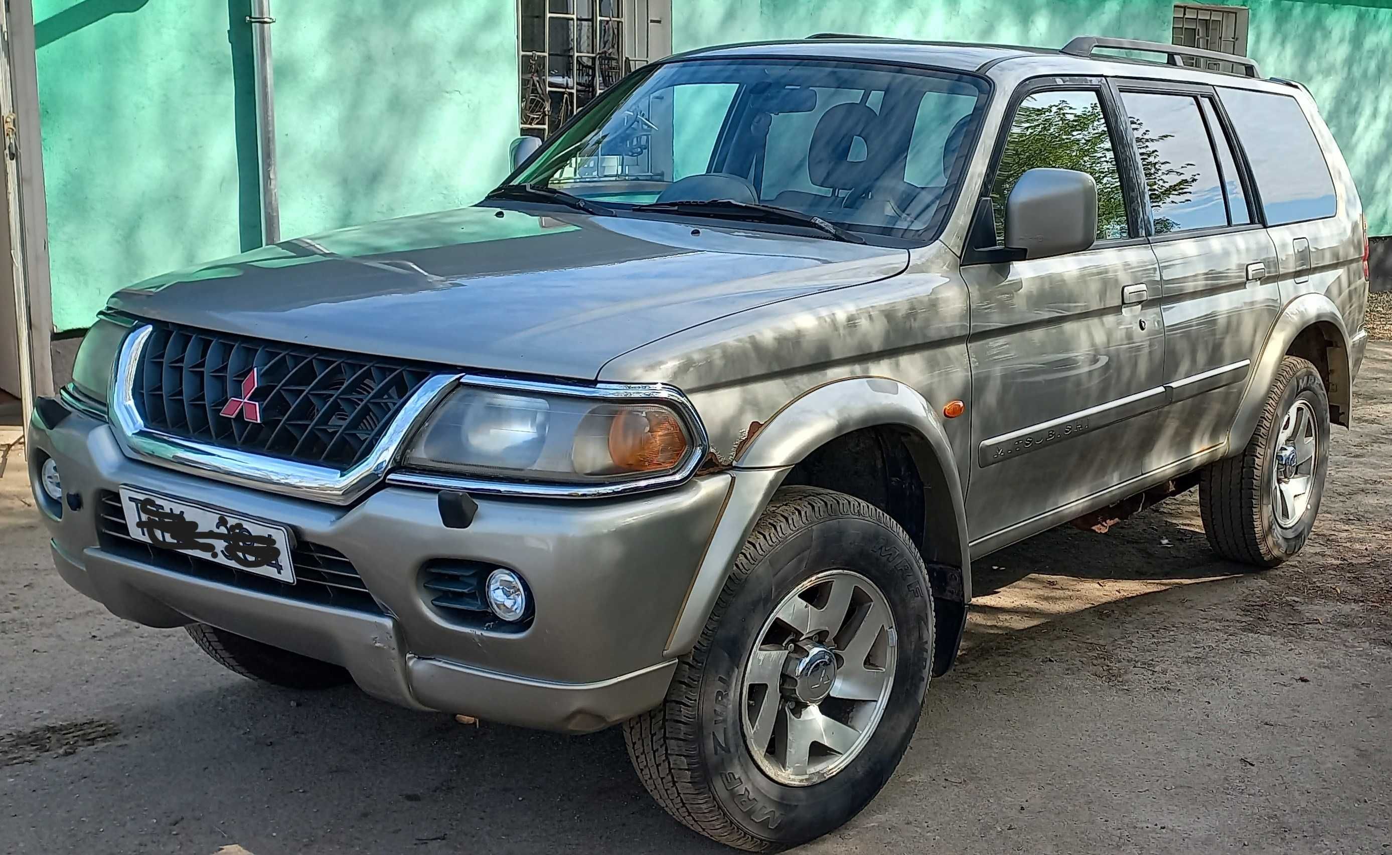 Mitsubishi Pajero Sport 2004