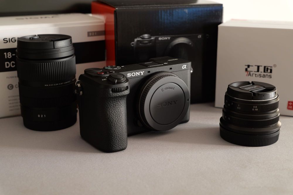 Sony A6700, Sigma 18-55 f/2.8, 7Artisan 25mm f/1.8