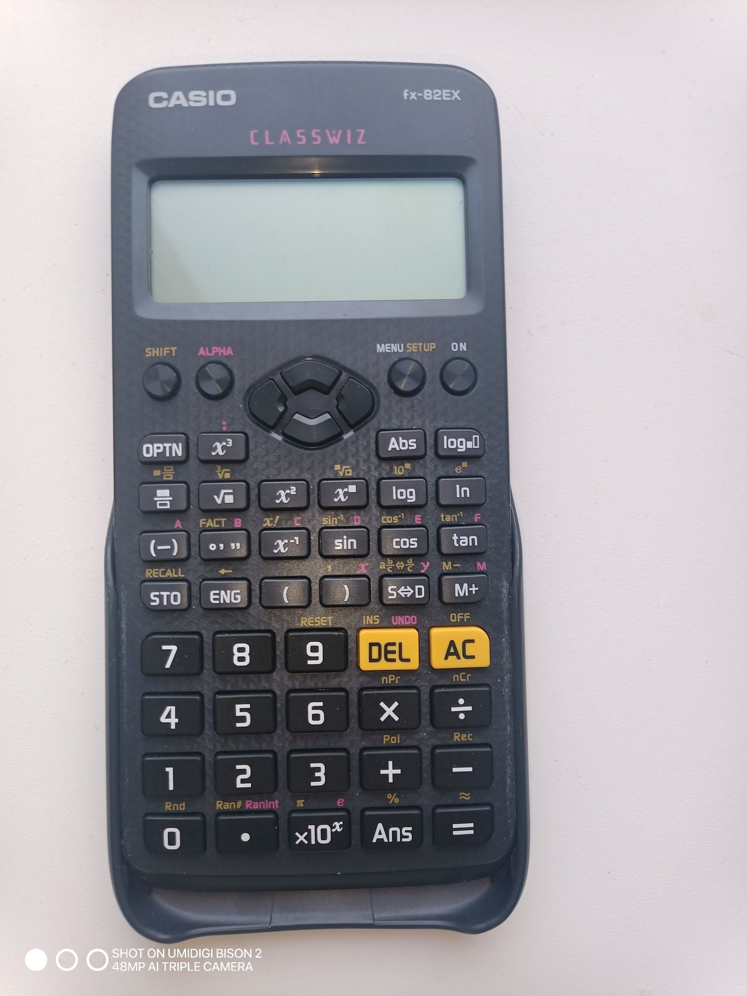Продам калькулятор инженерный CASIO CLASSWIZ