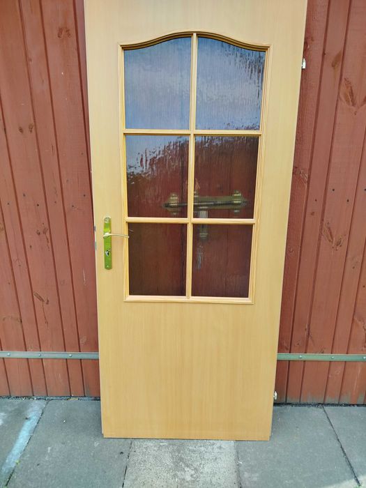 Drzwi wewnętrzne używane