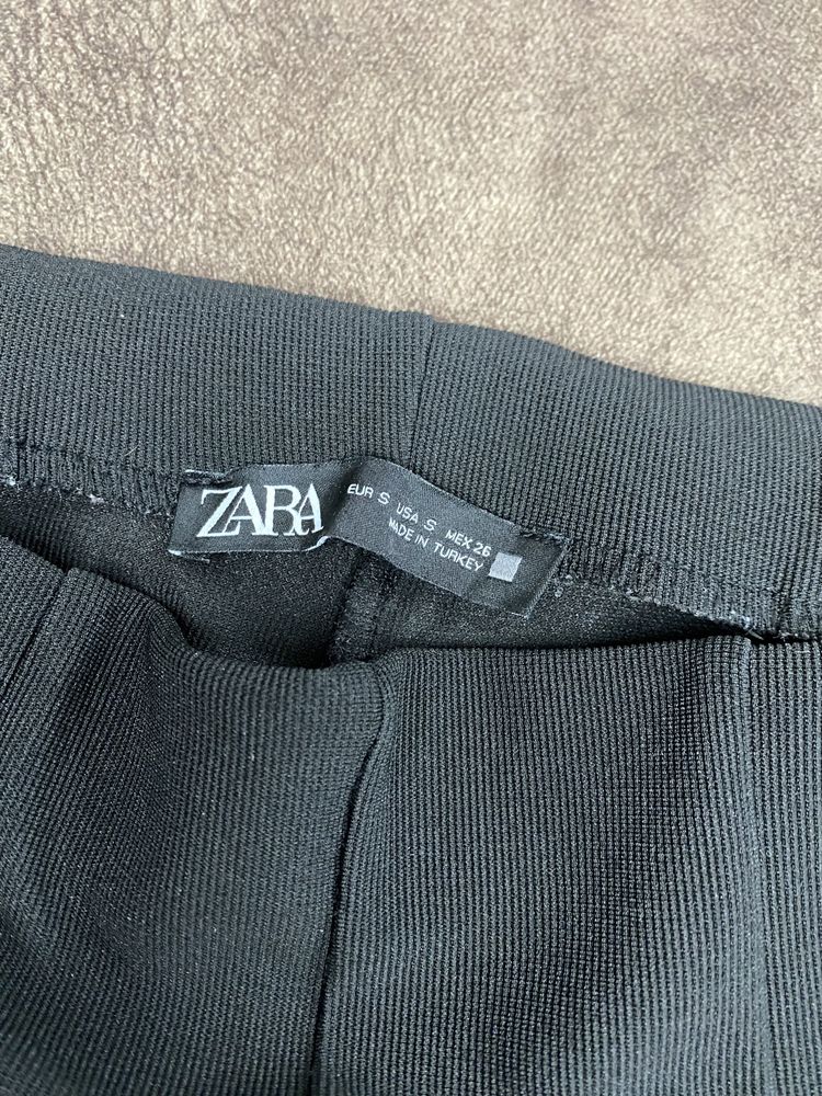 Жіночі брюки Zara