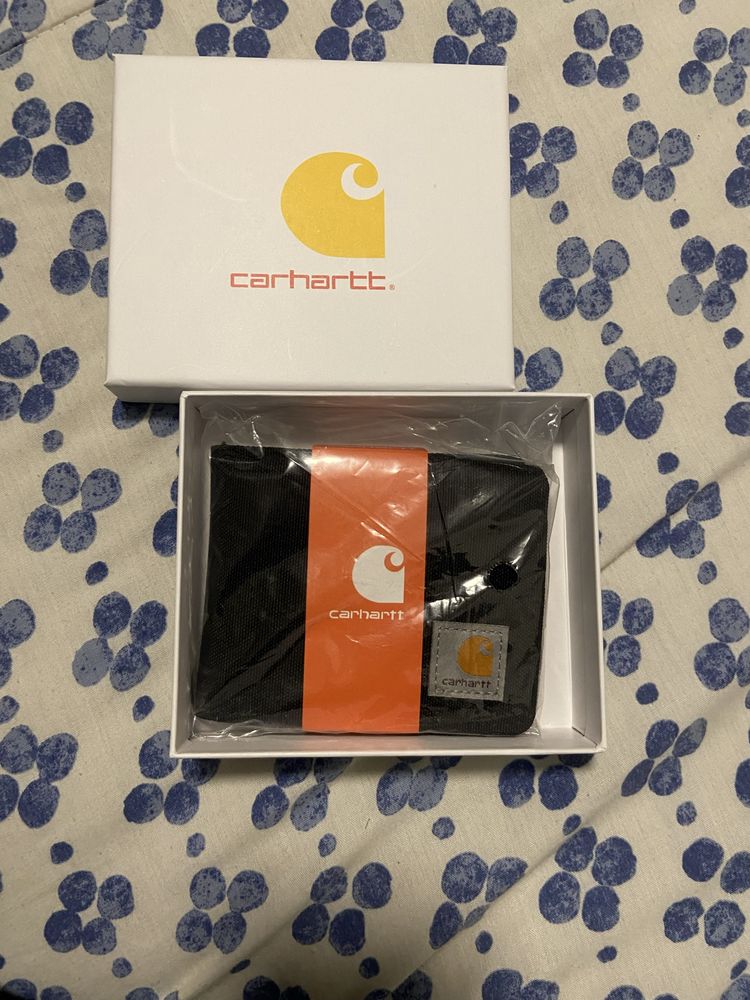 Carhartt- carteira preta 1