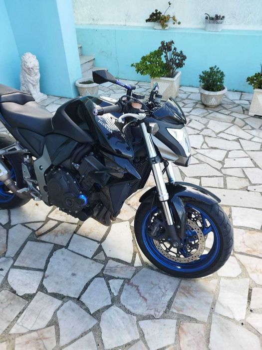 Honda CB1000R 2008 excelente estado de uso