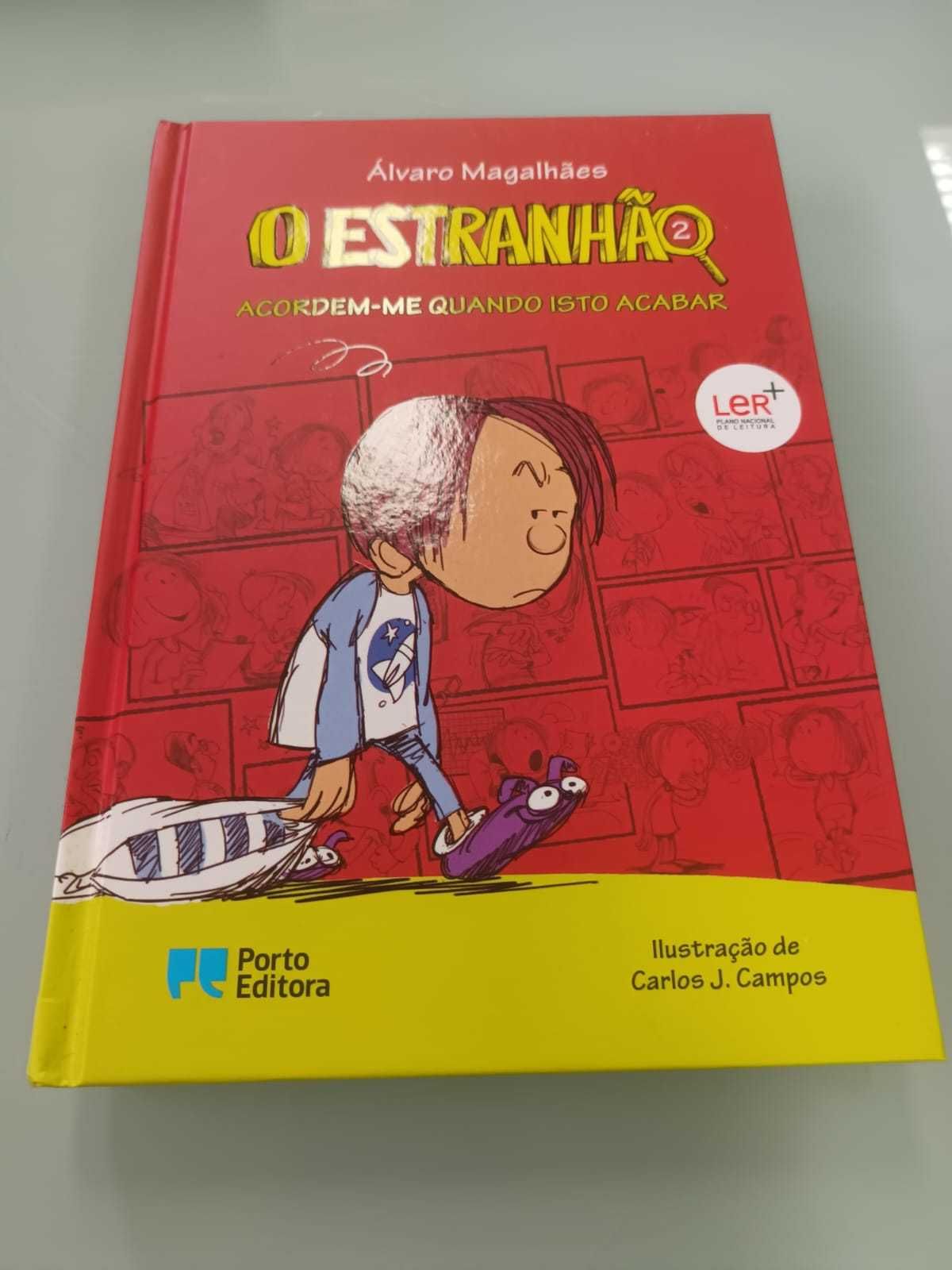 Livro Coleção " O Estranhão "