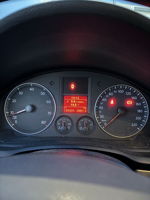 VwGolf 5FSI(bom estado)