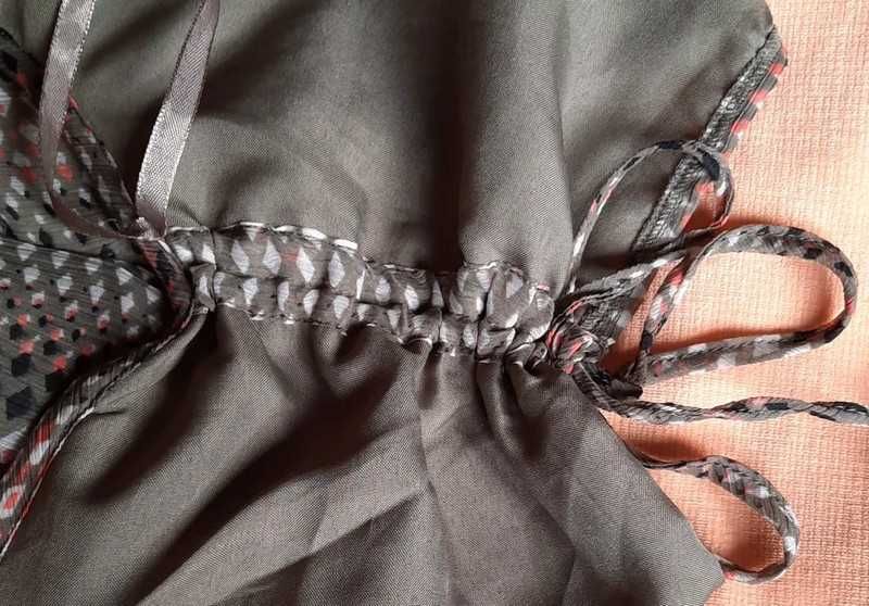 Sukienka elegancka marki Soaked in Luxury