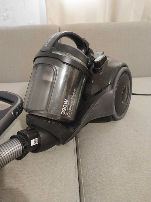 Пылесос SAMSUNG 1500W колбовый идеальный