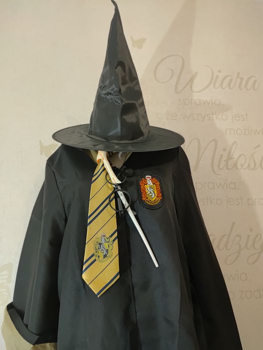 Strój przebranie Harry Potter czarodziej Hufflepuff 6 części rozmiar M