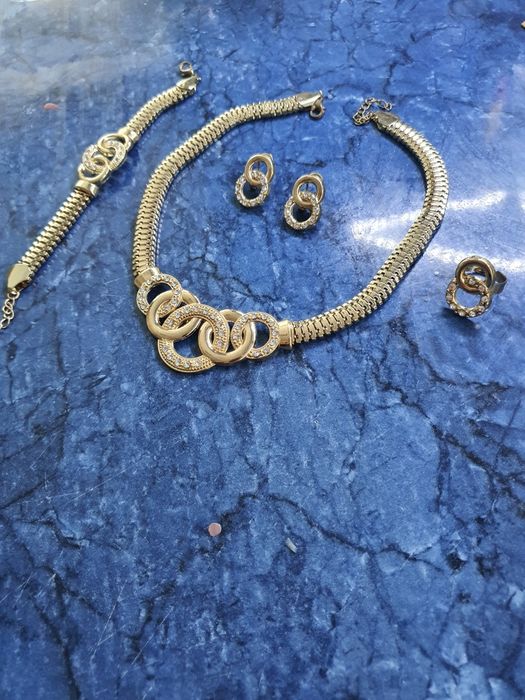 комплект жіночий біжутерія нова!