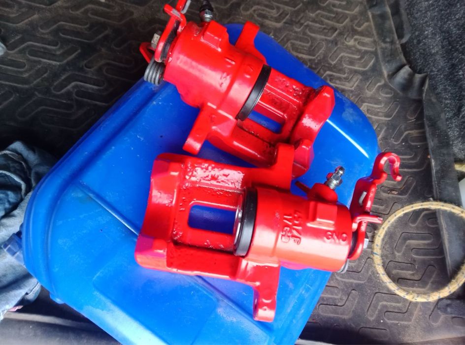 Продам задние супорта на Golf Plus , Реставрировали на Мастер сервис.