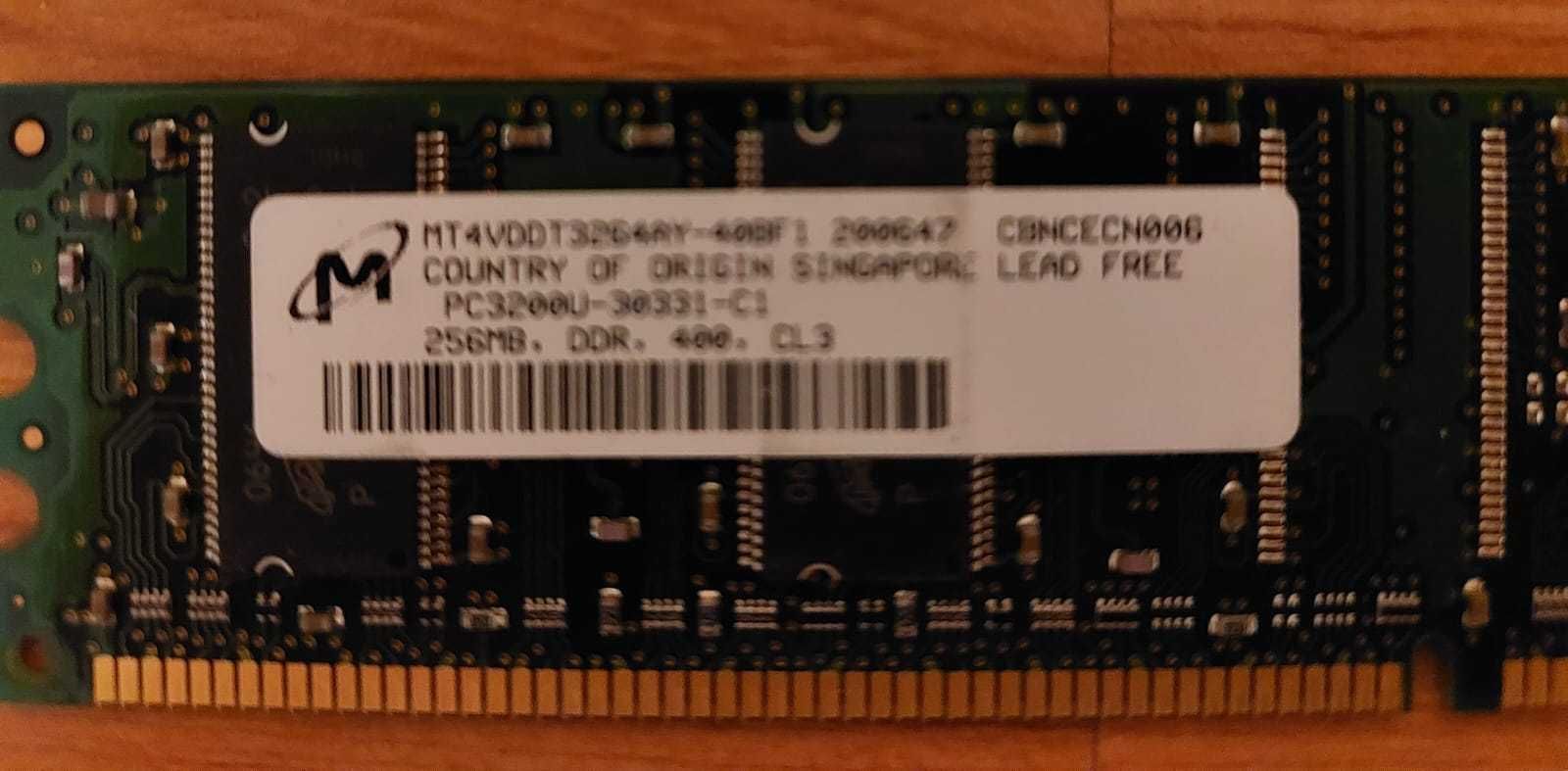 Memória RAM: 1x 256Mb DDR 400 CL3