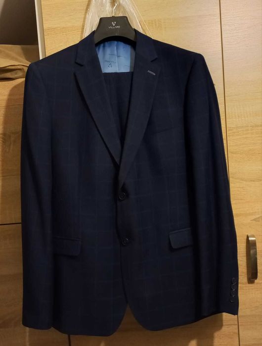 Garnitur męski granatowy