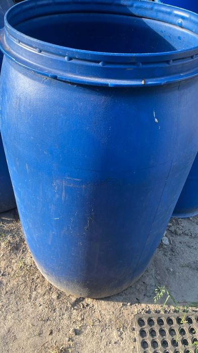 Beczka plastikowa 200l.