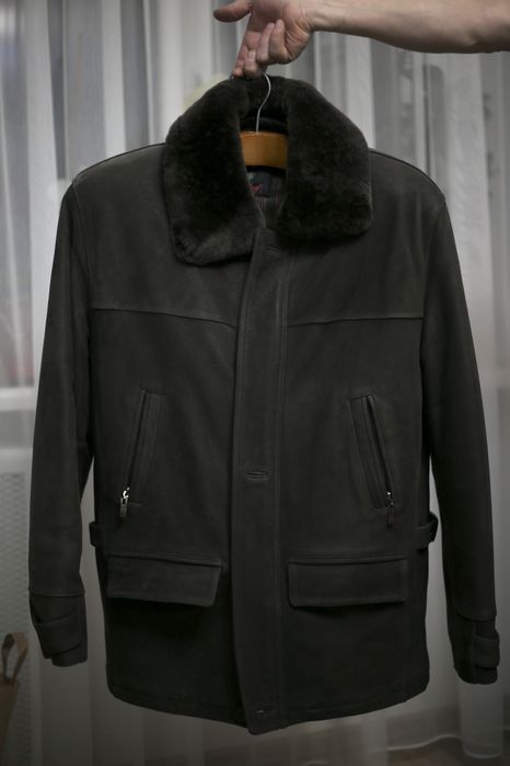 Шкіряна зимова куртка чоловіча