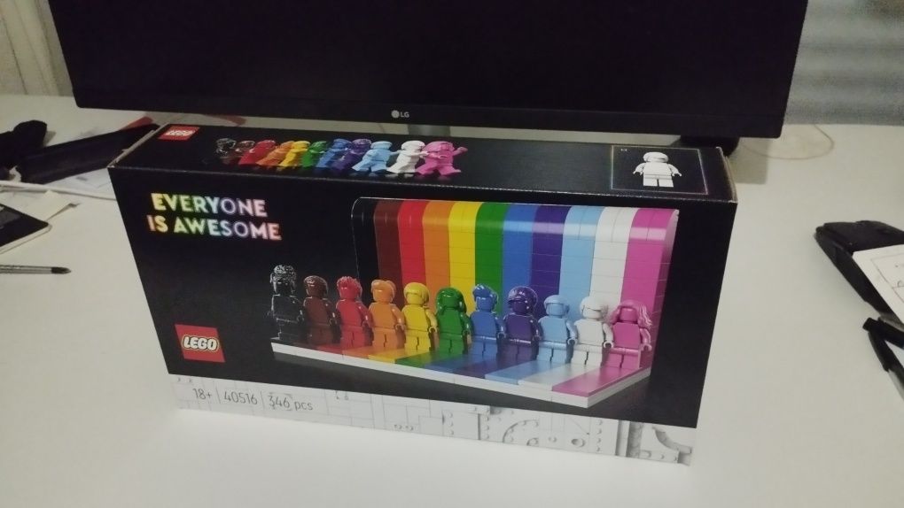 Lego 40516 - Everyone Is Awesome / Todos são incríveis