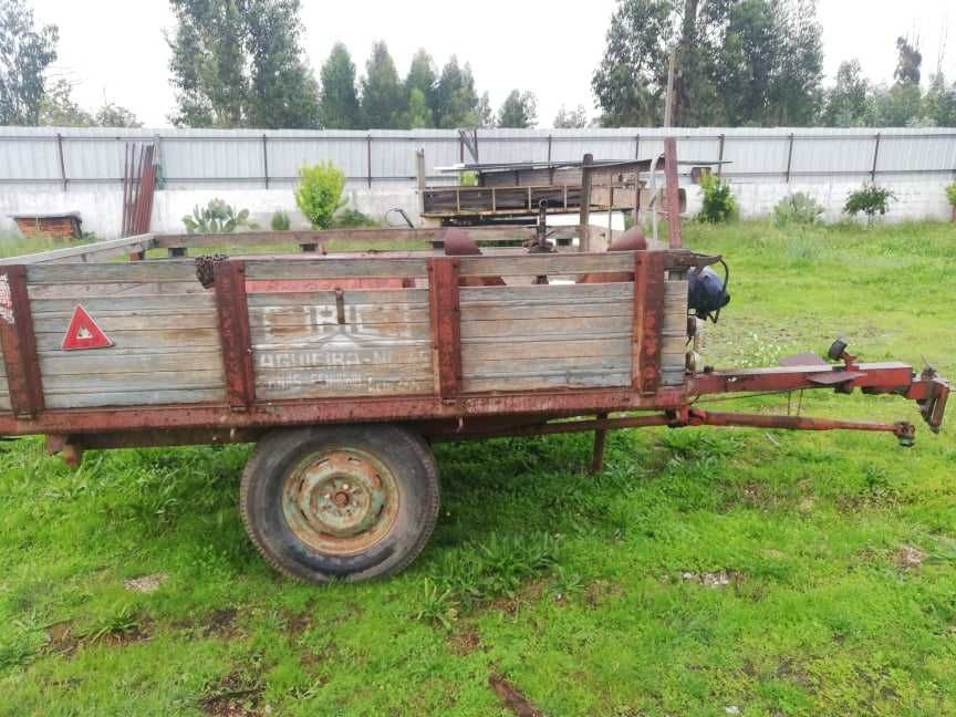 Reboque motocultivador agrícola de 1200Kg, marca Eurico com documentos