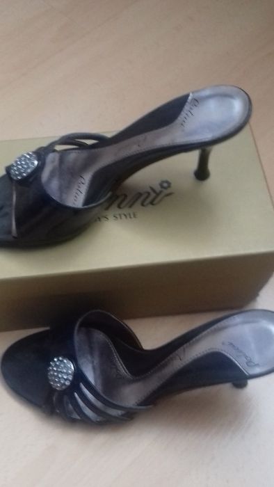 Шлепанцы размер 36