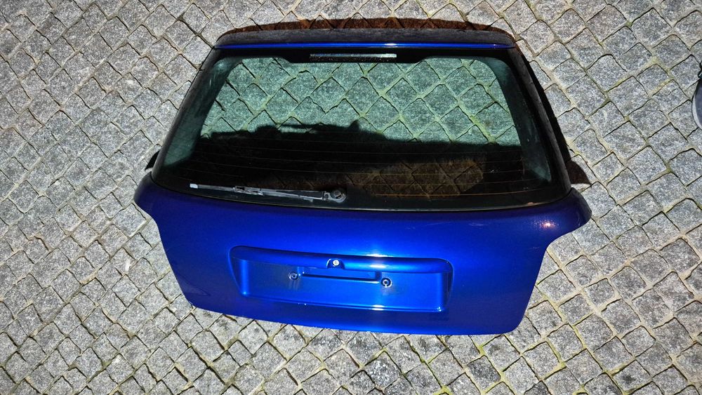 AUDI A4 B5 (8D)-Mala Original em excelente estado modelo 1996 até 2001