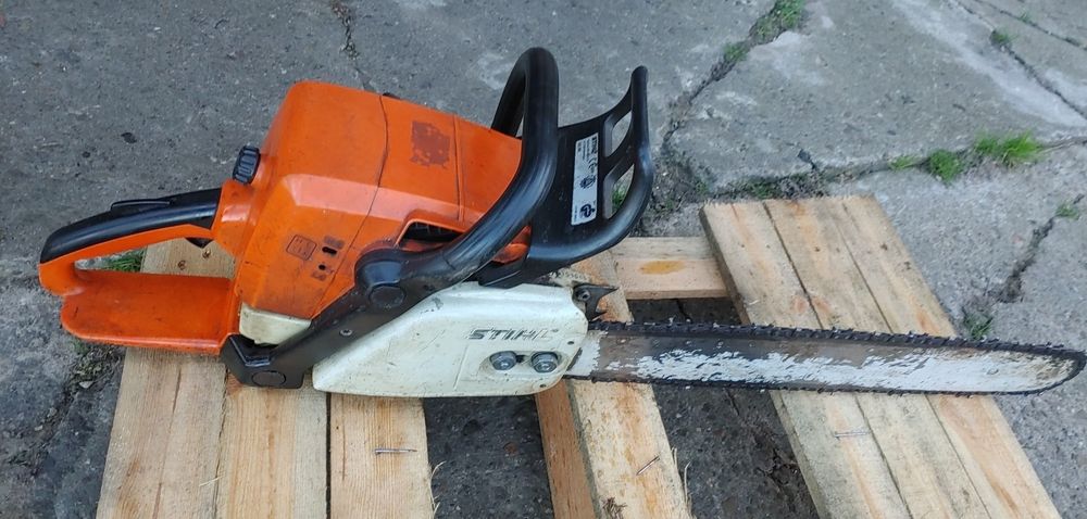 Piła spalinowa do drewna