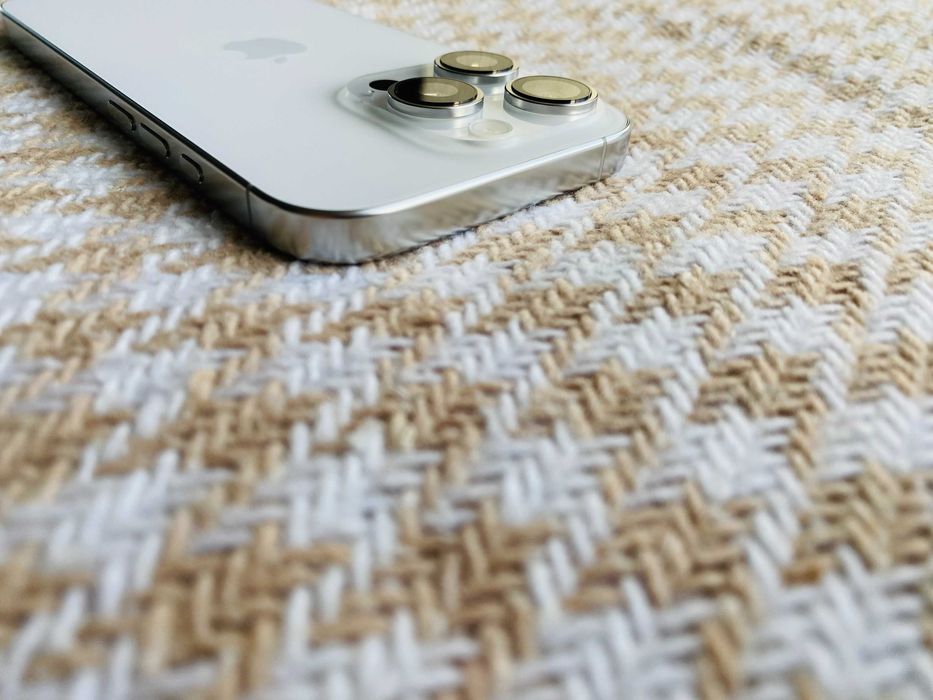 NEW IPHONE 16 PRO 128Gb 1 цикл White Titanium NEVERLOCK ( 41025)