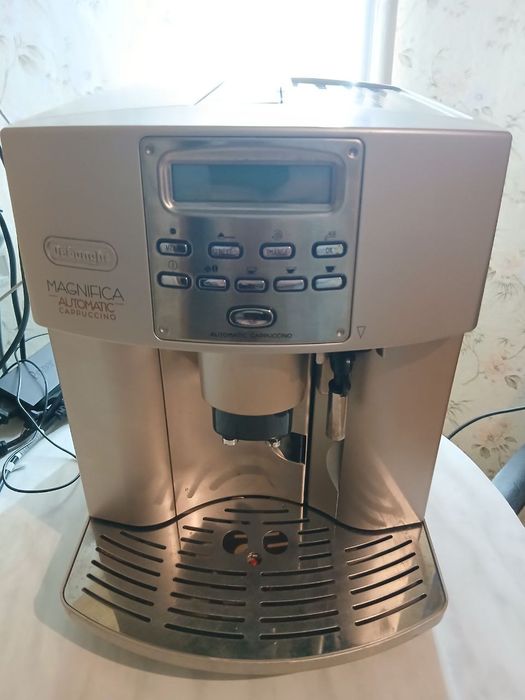 Кофемашина DeLonghi ESAM 3500 S Magnifica Automatic Cappuccino