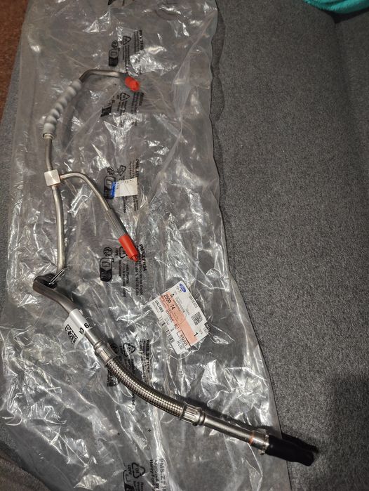 Ford 2 590 774, 1 763 650 трубки подачі масла