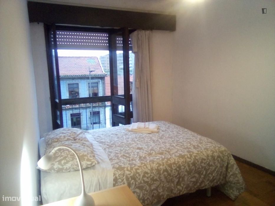 Quarto - localizado em Vila nova de gaia