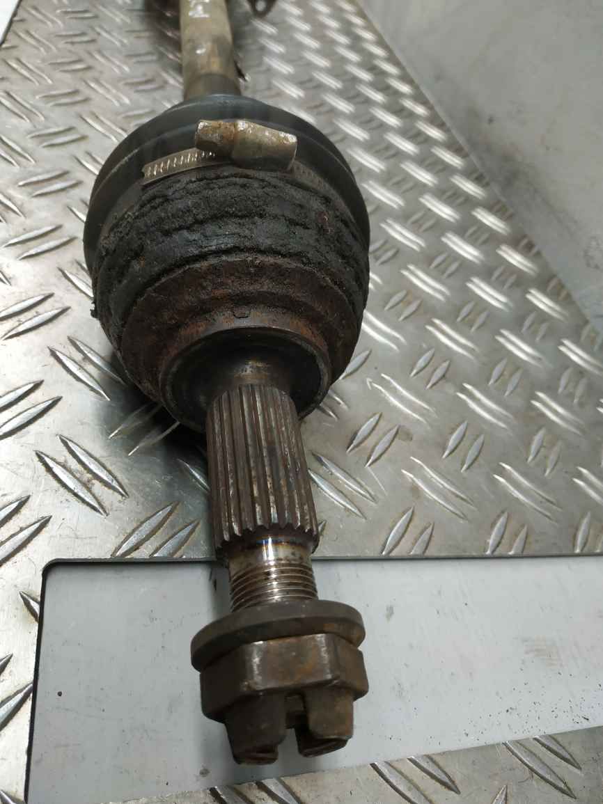 Renault (RVI) Megane 03-09 привід піввісь перед R DV3822