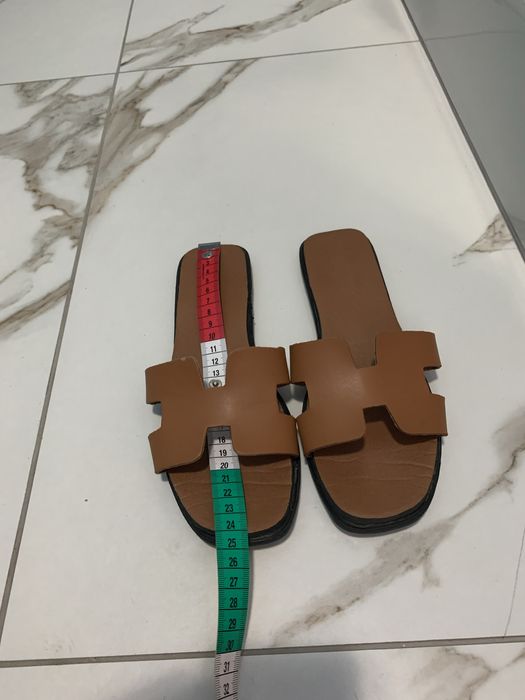 Klapki w stylu Hermes roz. 37