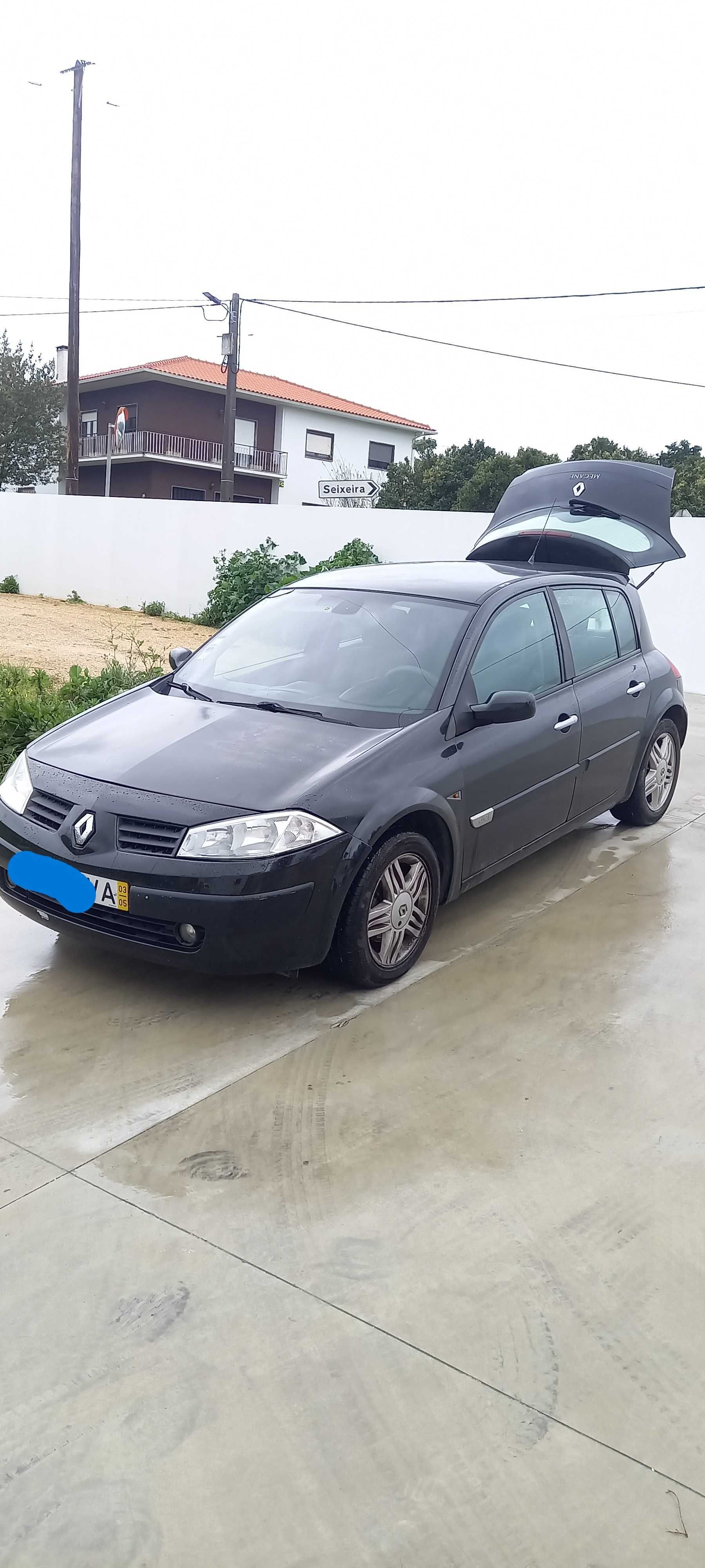 Renault Megane
Ano 2003
Cor preto
Combustível gasóleo