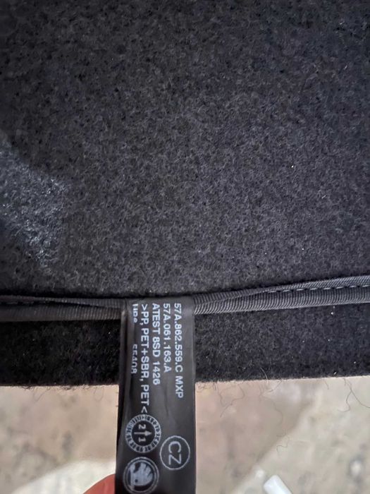 Килимок у багажник Skoda Karoq. Двосторонній. 57A 862 559 C M XP