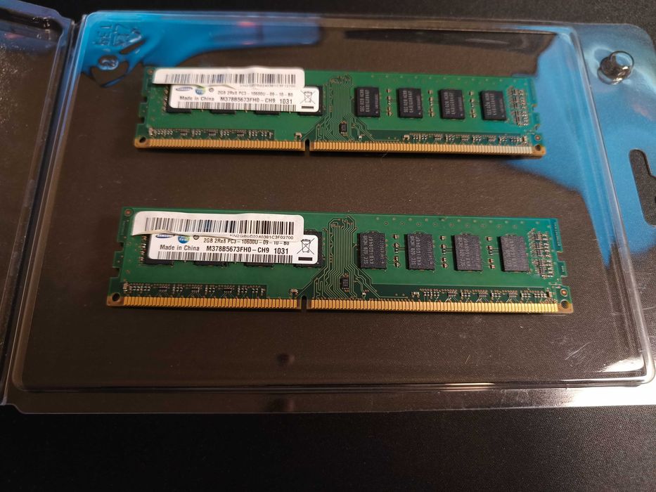 Memória RAM Samsung 4GB (2x2GB) DDR3 PC3-10600U 1333MHz