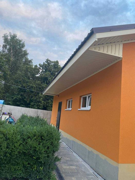 Бригада кровельщиков. Ремонт даху. Водосточка/подшива. Покрівельники