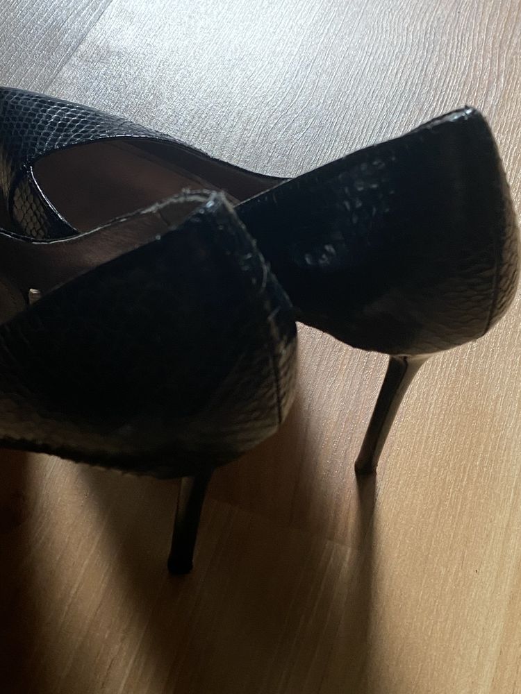 Salto zara preto