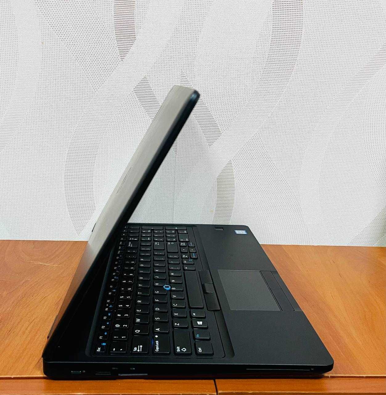 Ноутбук Dell Latitude 5590/15.6" IPS/Intel Core i5-8350U/16GB/512GB