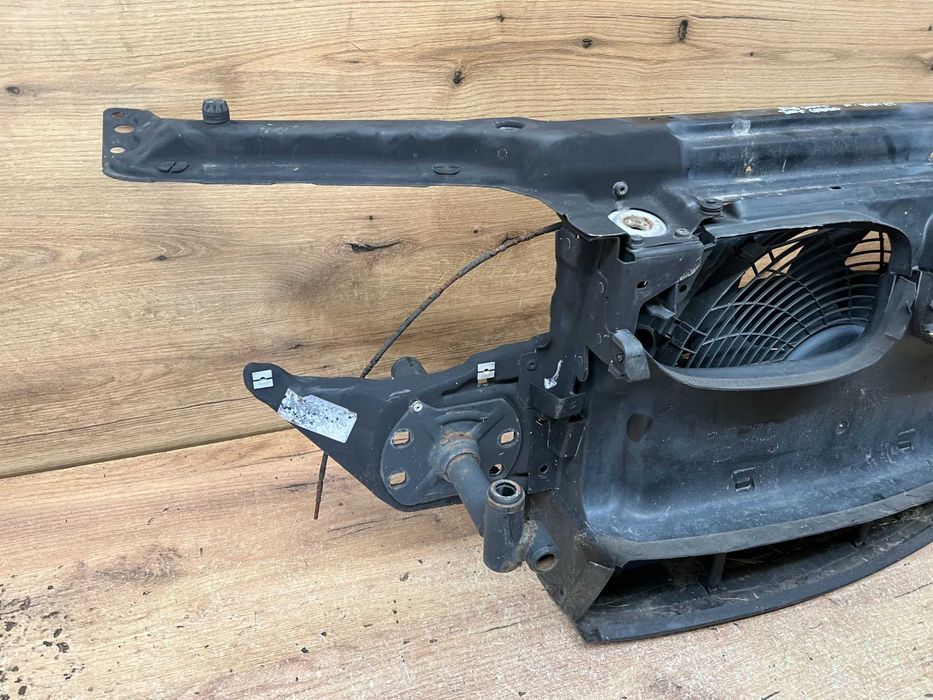 Pas przedni wzmocnienie Bmw E46 Cabrio