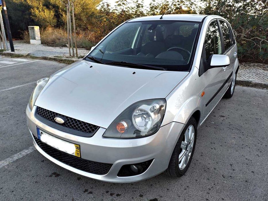Ford Fiesta 1.2- A/C-  versão Guia