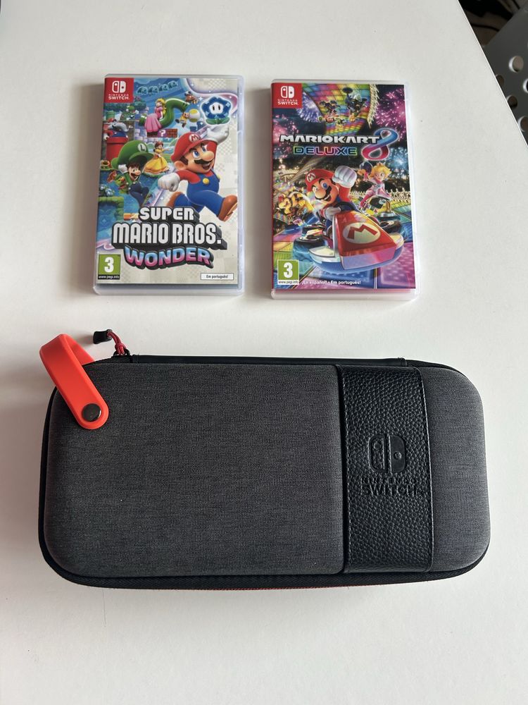 Nintendo Switch OLED + 2 jogos + case - como novo