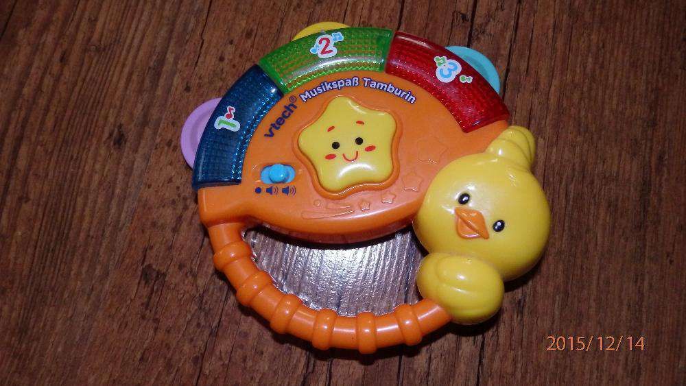 Grający tamburyn kurczaczek