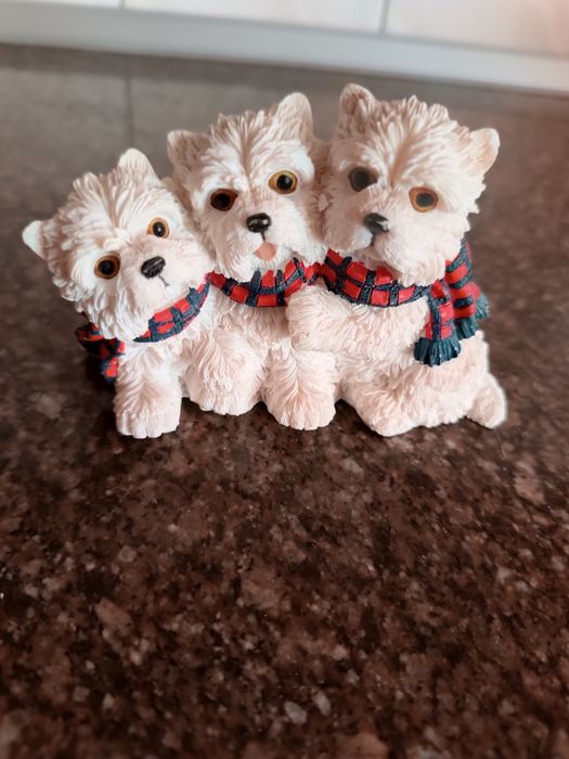 В коллекцю-"Тріо собак весті".Настінна тарілочка "Ведмідь".